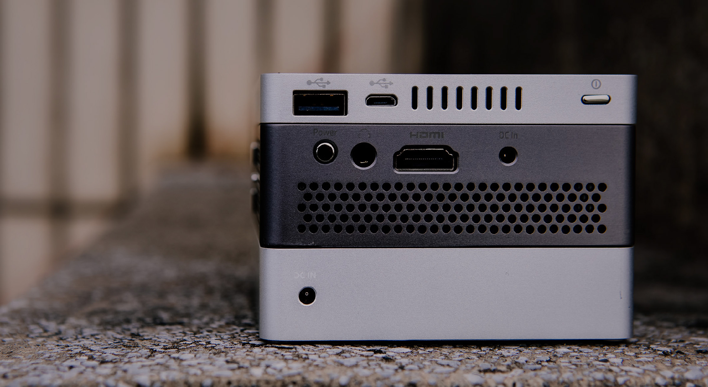 Ports on the Back of the HP IP400 Projector